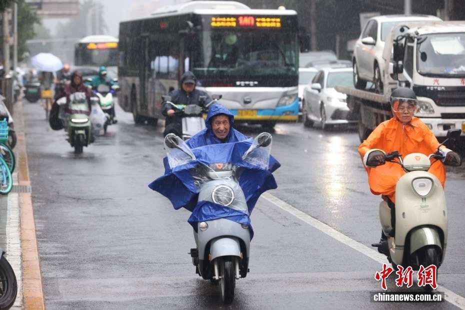 北京升级发布暴雨红色预警