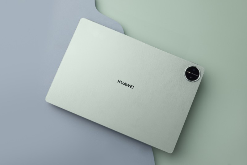 华为MatePad Pro 13.2英寸平板飞天青新色，鸿蒙5赋能全新生产力